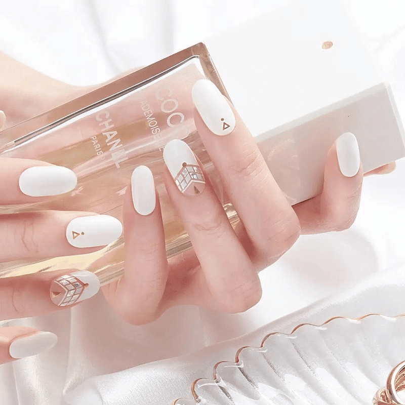 White Nails: The Perfect Manicure For Every Occasion – GellyDrops