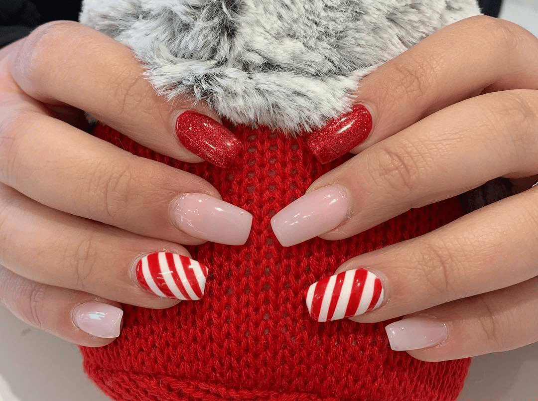 Get The Perfect Christmas Nails This Holiday Season!