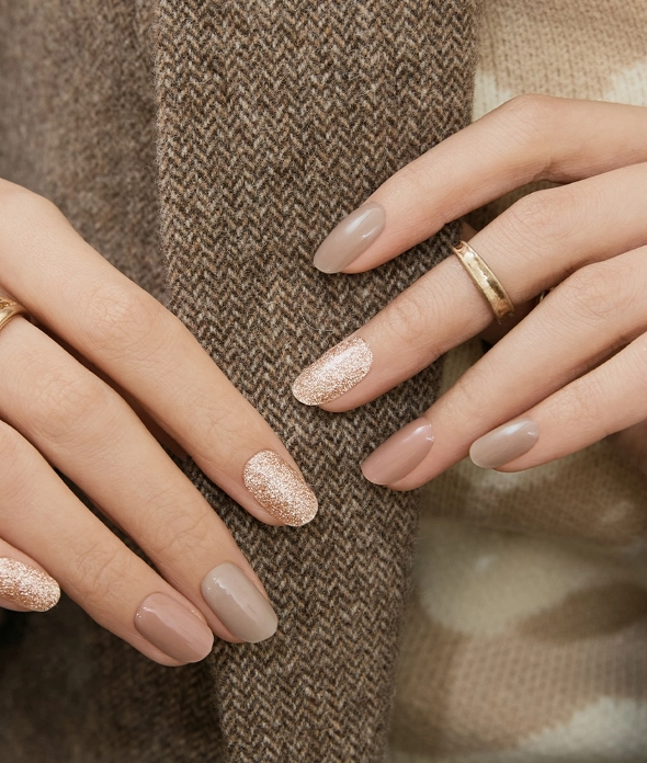 nail polish for gold dress N Dress Up