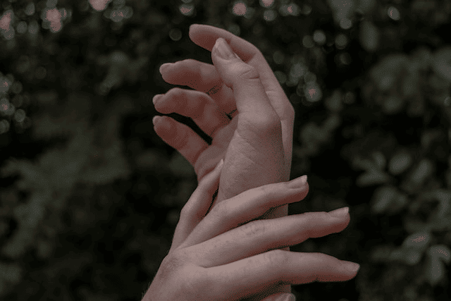 A photo of two hands